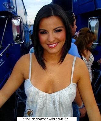 ~noul look lui maite~ asta fost mai demult:-j uite noul vechi look