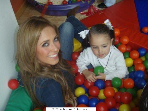 ~Anahi y su sobrina~ - Anahi y Ana Pau - ~Anahi~