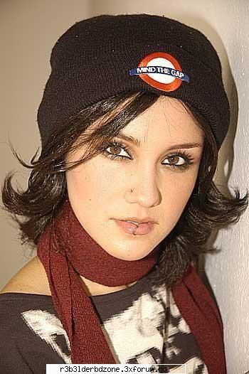 ~Dulce si mama ei~ - sper sa nu ajunga si ea ca mama ei la batranete - ~Dulce Maria~
